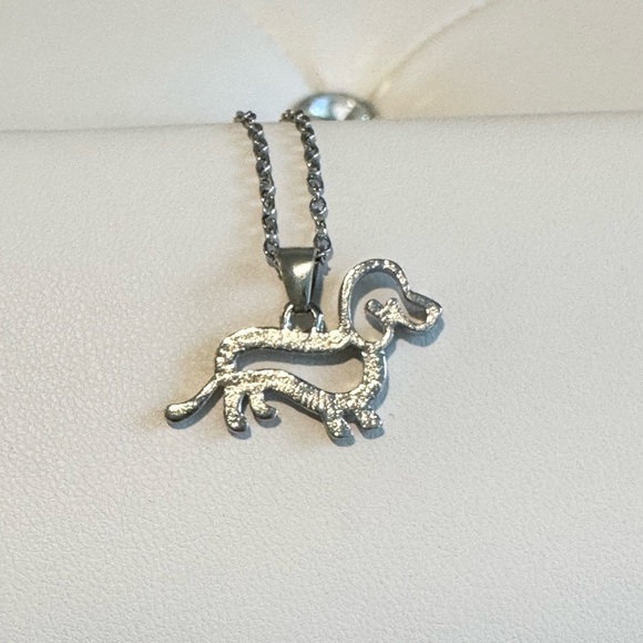 New Dachshund Dog Silver Charm Necklace Adjustable NWT - Picture 6 of 7